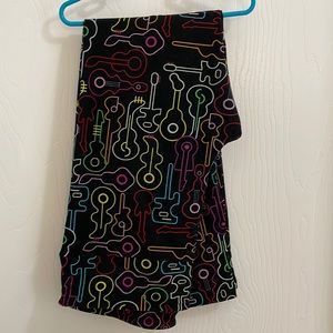 Lularoe Tall & Curvy Guitar Leggings TC